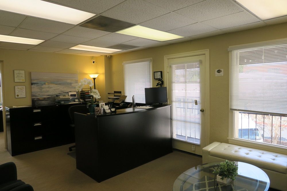 Walnut Hill Center: 185 N Hill Ave, Pasadena, CA 91106